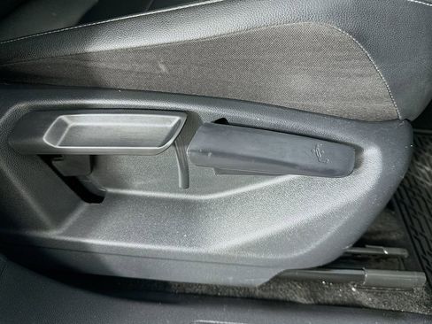Used 2019 Volkswagen Tiguan SE AWD/4WD image 24