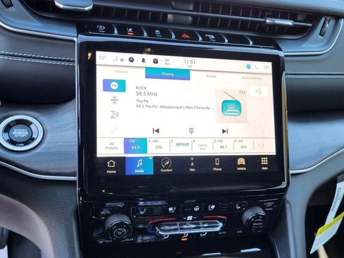 New 2024 Jeep Grand Cherokee Limited w/ Luxury Tech Group II image 12