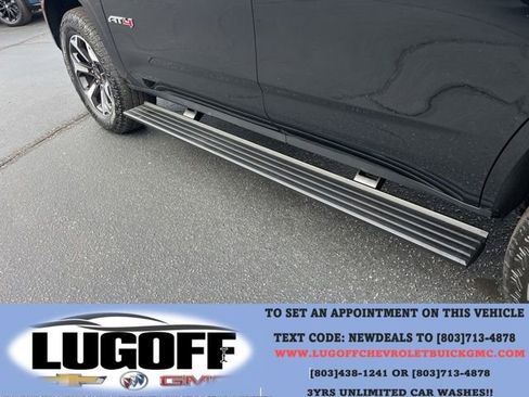 New 2025 GMC Yukon AT4 Ultimate AWD/4WD image 23