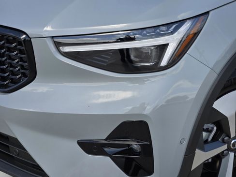 New 2026 Volvo XC40 B5 Plus w/ Protection Package Premier image 10