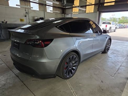Used 2025 Tesla Model Y Performance AWD/4WD image 5