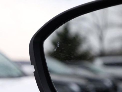 Certified 2025 Nissan Pathfinder SL image 21