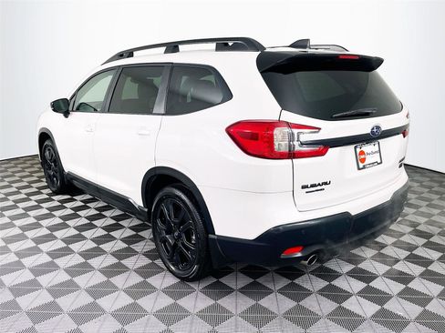 Used 2025 Subaru Ascent Bronze Edition image 6