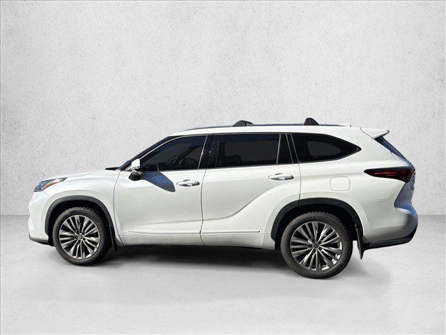 Used 2022 Toyota Highlander Platinum AWD/4WD image 8