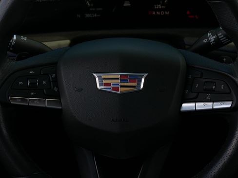 Used 2024 Cadillac XT4 Sport FWD image 32