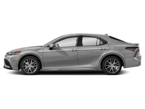 Used 2024 Toyota Camry SE FWD image 2