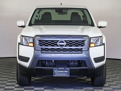 New 2025 Nissan Frontier SV image 4