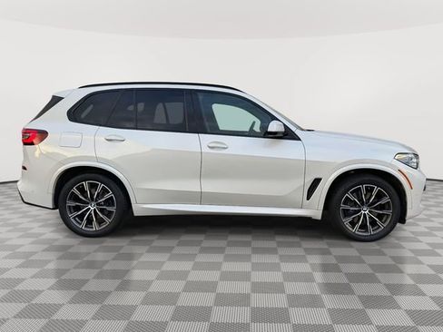 Used 2022 BMW X5 xDrive40i w/ M Sport Package AWD/4WD image 5