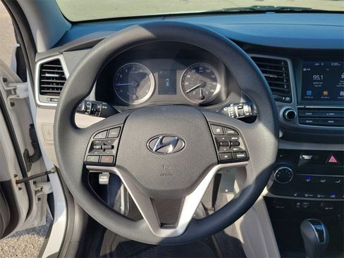 Used 2018 Hyundai Tucson SEL image 21
