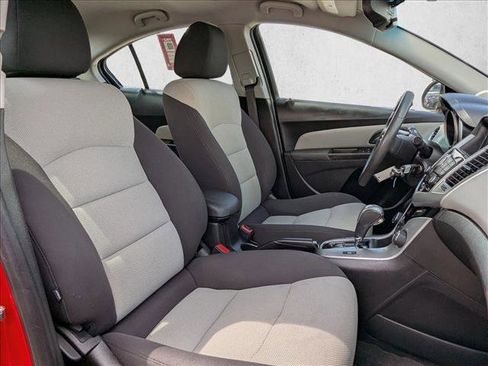 Used 2014 Chevrolet Cruze LS FWD image 18