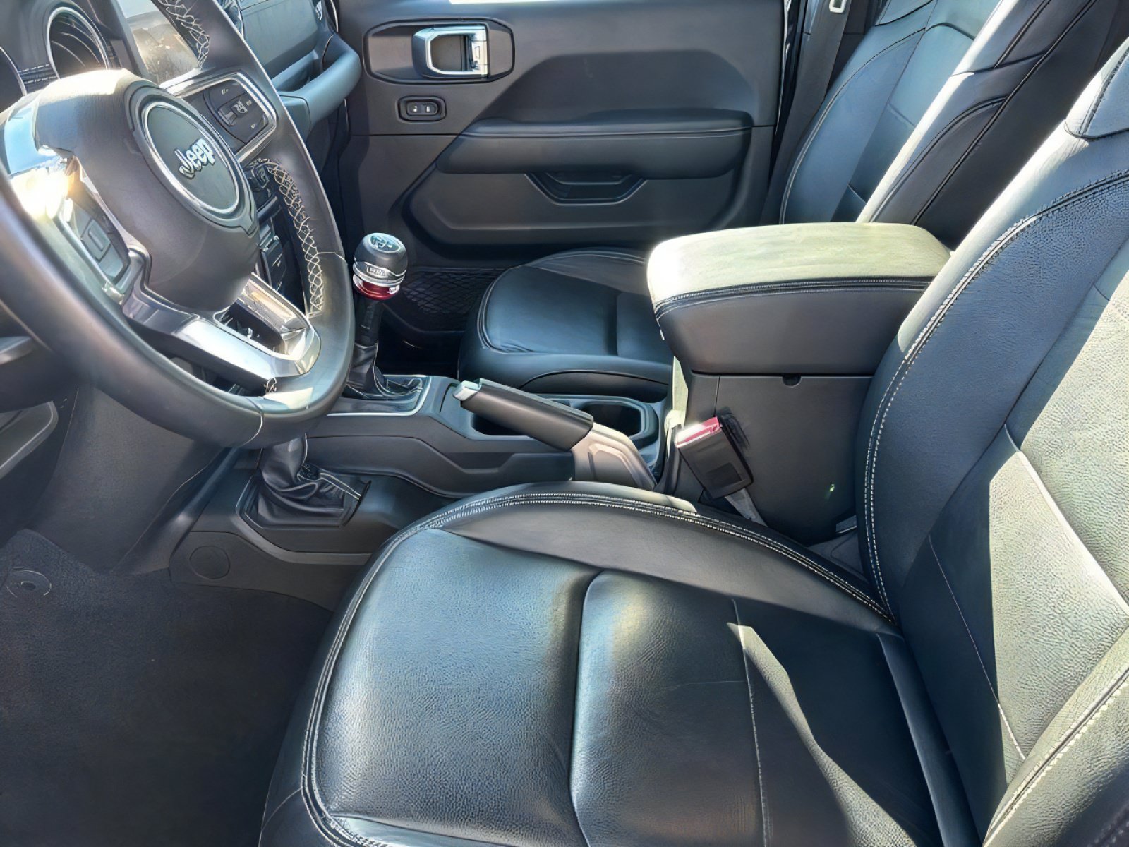 Used 2021 Jeep Wrangler Unlimited Sahara w/ Safety Group AWD/4WD image 21