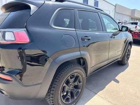 Used 2022 Jeep Cherokee Trailhawk w/ Sound & Nav Group AWD/4WD image 5