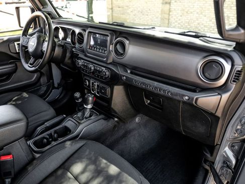 Used 2020 Jeep Wrangler Unlimited Sport S image 23