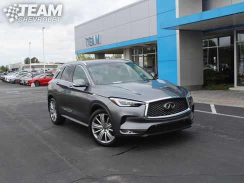Used 2022 INFINITI QX50 Sensory AWD/4WD image 2