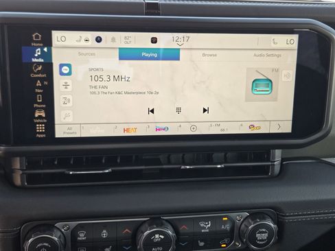 New 2026 Jeep Gladiator Mojave image 15