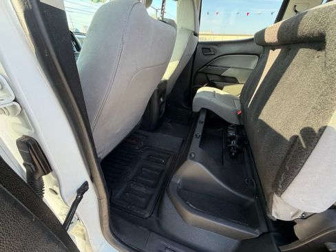 Used 2015 Chevrolet Colorado W/T image 14