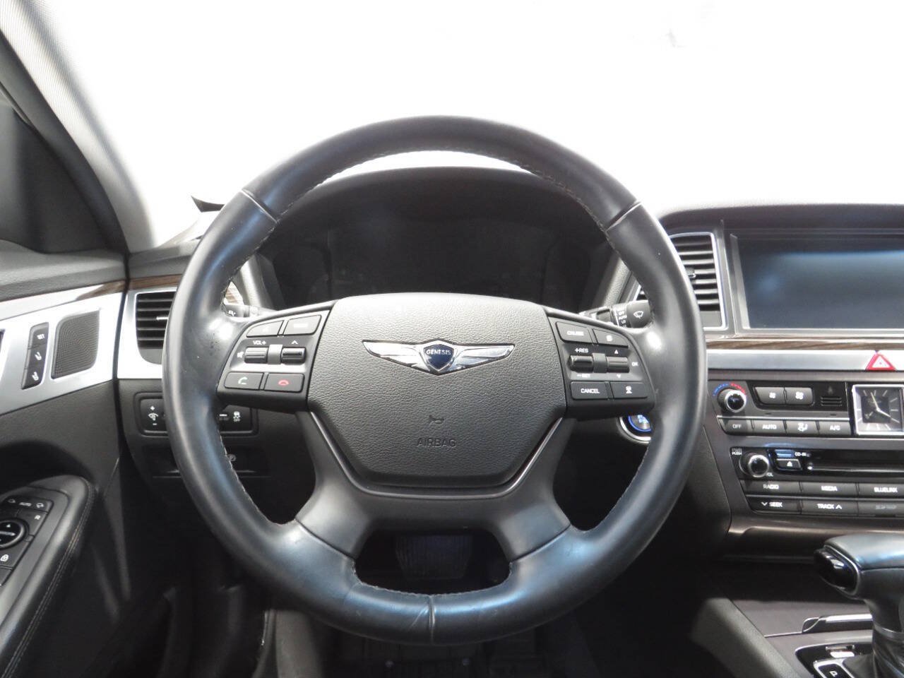 Used 2018 Genesis G80 3.8 RWD image 15