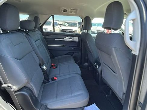 Certified 2025 Ford Explorer Active RWD image 13
