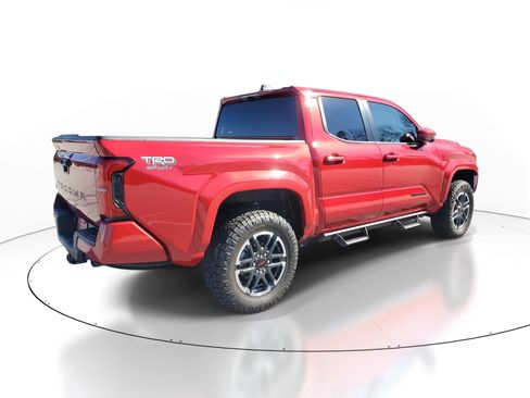 Used 2025 Toyota Tacoma TRD Sport image 6