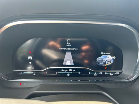 Used 2024 Chevrolet Tahoe Z71 w/ Off-Road Capability Package image 11