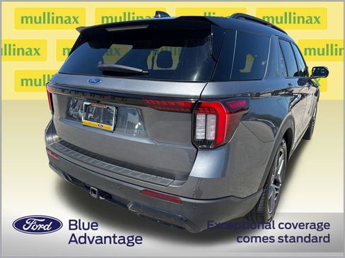Certified 2025 Ford Explorer ST-Line w/ Premium Package RWD image 4