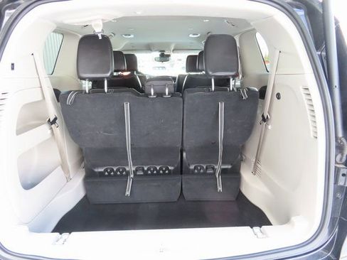 Used 2024 Chrysler Pacifica Touring-L image 30