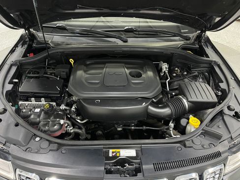 Used 2020 Jeep Grand Cherokee Overland AWD/4WD image 28