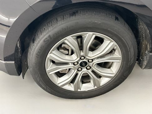 Used 2024 Ford Edge Titanium image 11