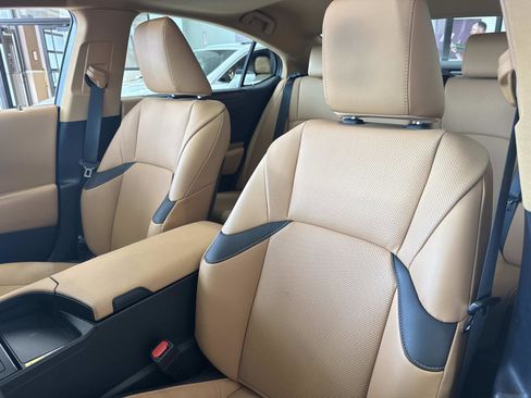 Certified 2025 Lexus ES 350 w/ Premium Package image 21