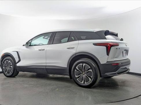 Used 2024 Chevrolet Blazer EV LT AWD/4WD image 6
