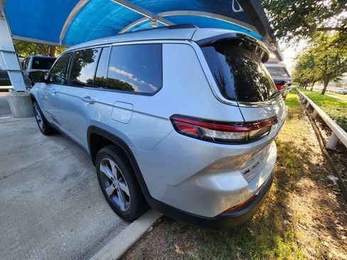 Used 2021 Jeep Grand Cherokee L Limited AWD/4WD image 3
