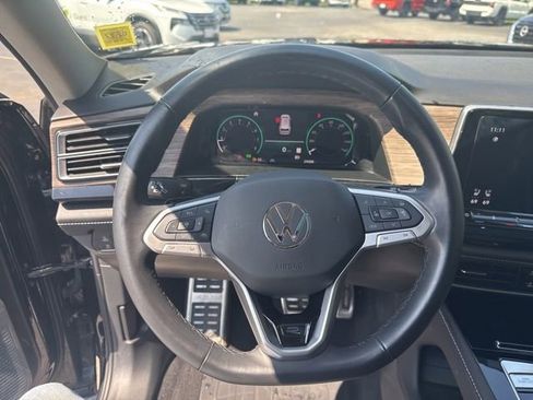 Used 2025 Volkswagen Atlas SEL Premium R-Line AWD/4WD image 10