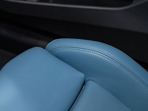 Used 2023 BMW M4 xDrive Competition w/ Executive Package AWD/4WD image 21