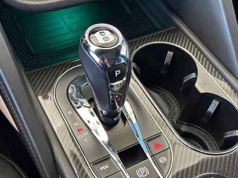 Certified 2022 Bentley Bentayga image 24