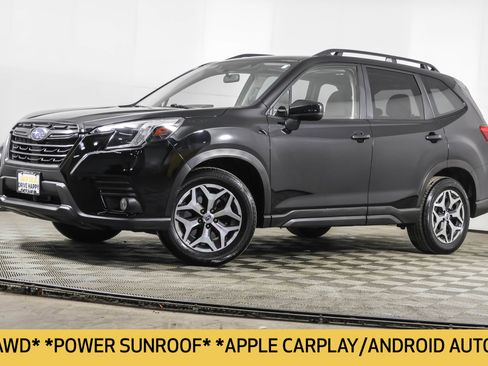 Used 2022 Subaru Forester Premium image 2