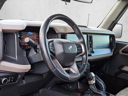 Used 2023 Ford Bronco Wildtrak AWD/4WD image 10