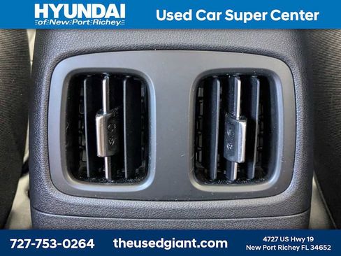 Used 2025 Hyundai Tucson SEL FWD image 16