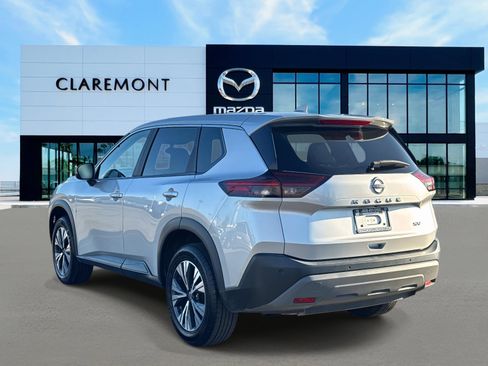 Used 2023 Nissan Rogue SV image 6