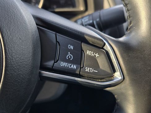 Used 2017 MAZDA MAZDA3 Touring image 33