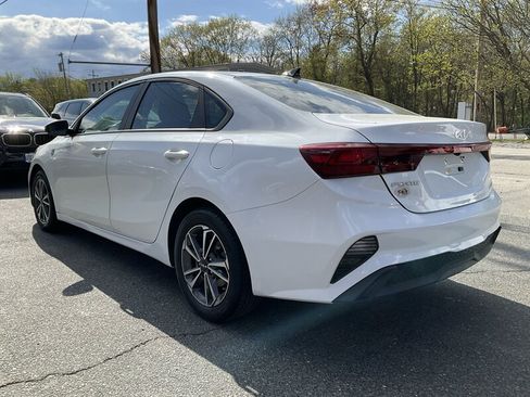 Used 2023 Kia Forte LXS FWD image 7