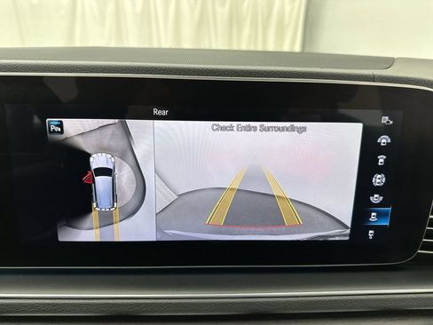 Used 2020 Mercedes-Benz GLS 450 4MATIC image 17