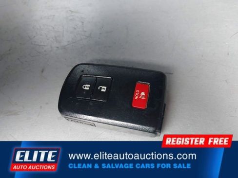 Used 2018 Toyota Tacoma TRD Sport w/ Technology Package image 21