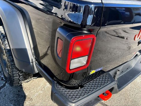 Used 2022 Jeep Gladiator Mojave w/ Cold Weather Group image 34