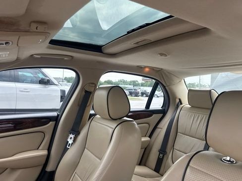 Used 2008 Jaguar XJ8 RWD image 8