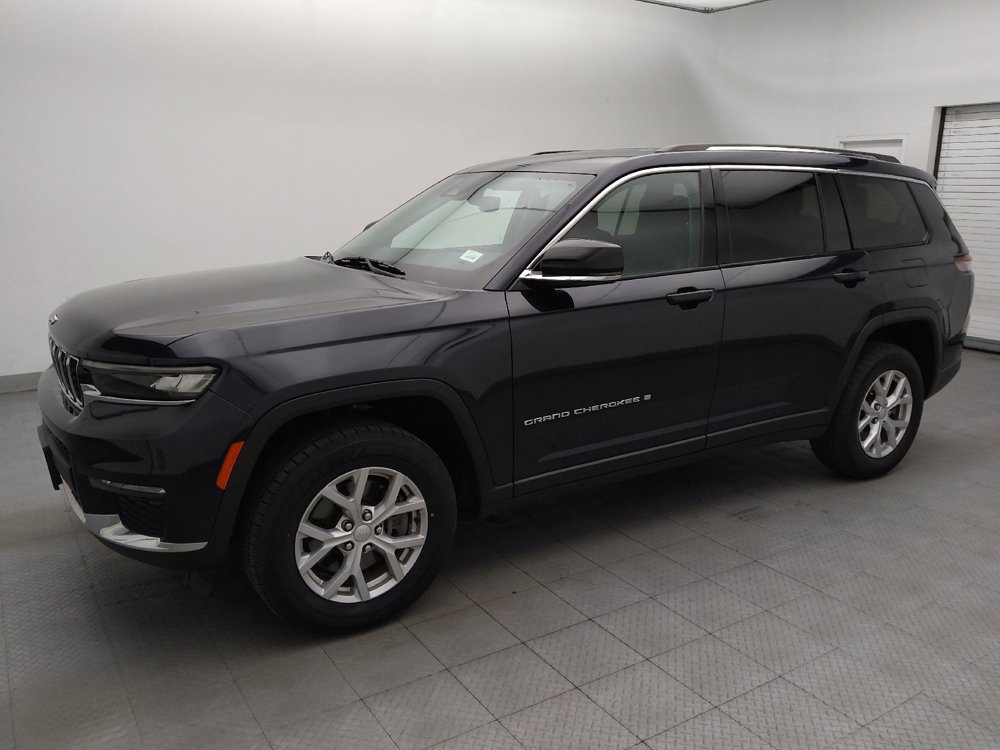 Used 2023 Jeep Grand Cherokee L Limited AWD/4WD image 2
