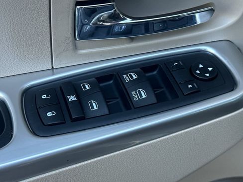 Used 2008 Jeep Liberty Limited w/ Premium Group AWD/4WD image 13