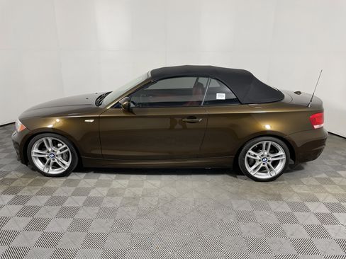 Used 2012 BMW 135i Convertible image 2