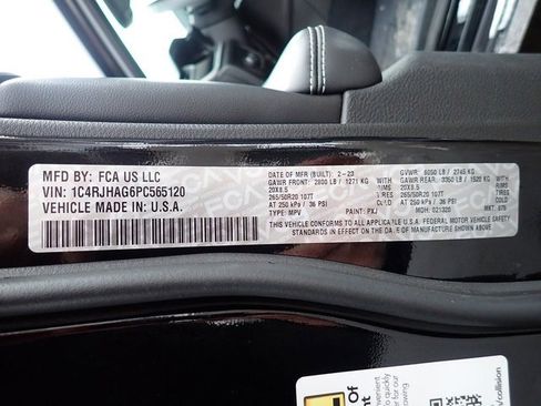 Used 2023 Jeep Grand Cherokee Altitude image 18