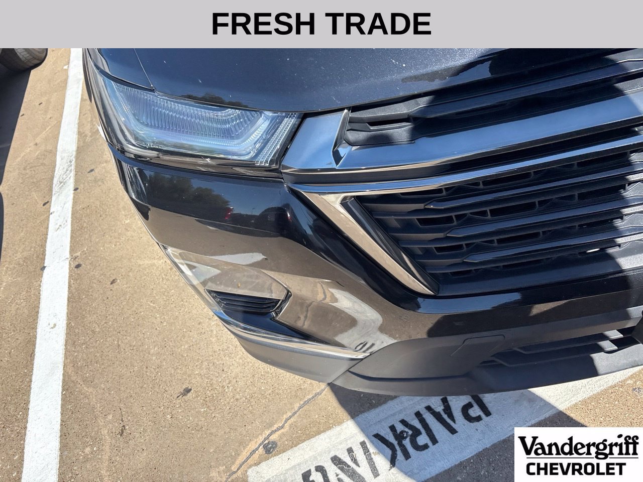 Used 2023 Chevrolet Traverse LT FWD image 3