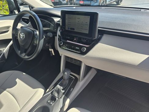 Used 2024 Toyota Corolla Cross L AWD/4WD image 10